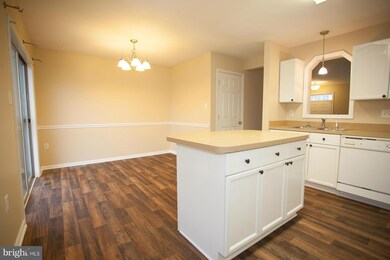 201 Hupps Hill Ct, Strasburg, VA 22657 - photo 6