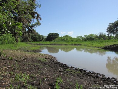 000 County Road 355, Hondo, TX 78861 - photo 4
