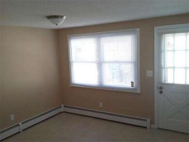 237 Shawmut St, Springfield, MA 01108 - photo 4