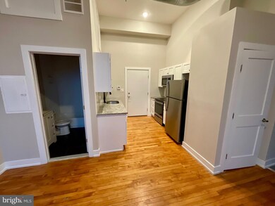 4629 35 E Thompson St unit 42, Philadelphia, PA 19137 - photo 3