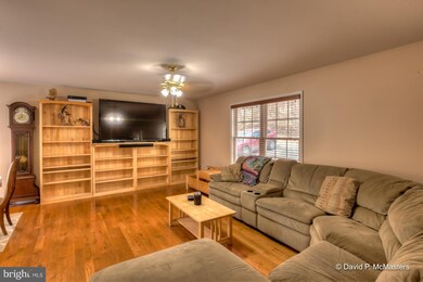 335 Shenandoah Dr, Harpers Ferry, WV 25425 - photo 4