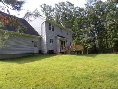 27 Daisy Ln, Ludlow, MA 01056 - photo 4