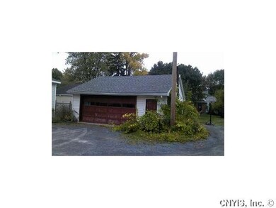 Parking Lot/Garage