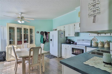 1638 Hewitt Rd, Loris, SC 29569 - photo 6