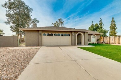 558 S Robin Ln, Mesa, AZ 85204 - photo 4