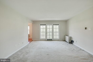 3336 Spring Ln unit A40, Baileys Crossroads, VA 22041 - photo 6