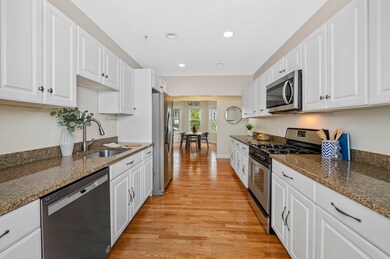 51 Dimick St unit 1, Somerville, MA 02143 - photo 2