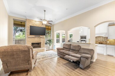 2804 Willow Ridge Cir, Granbury, TX 76049 - photo 7