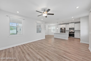 117 Redbud Ln Yulee FL 32097-large-005-0