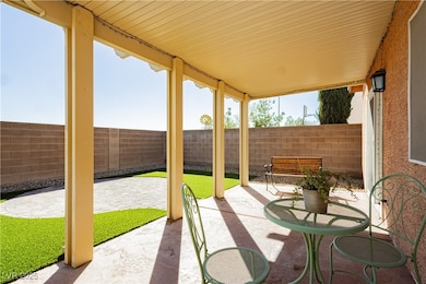 7535 Frontier Ranch Ln, Las Vegas, NV 89113 - photo 2