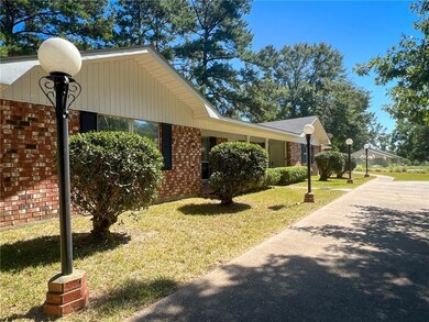 207 Holiday Cir, Pineville, LA 71360 - photo 4