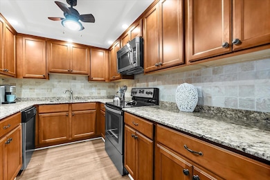 Harbor Towers Yacht & Racquet Club unit 311, Sarasota, FL 34242 - photo 6