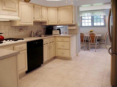 Kitchen. The handsomely updated 11x21 Kitchen has 