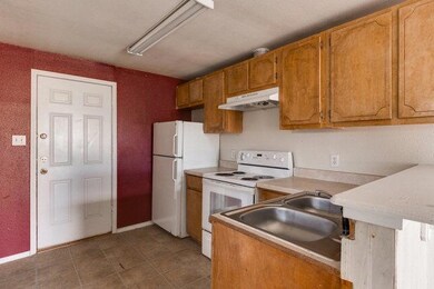 713 W Bell Ave, Pharr, TX 78577 - photo 4