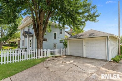 921 E High St, Davenport, IA 52803 - photo 4