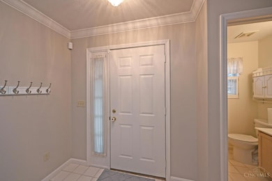 8119 Witts Meadow Ln, Cincinnati, OH 45255 - photo 4