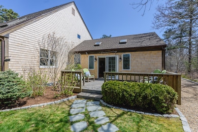 21 Vickers St, Edgartown, MA 02539 - photo 3