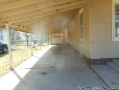 2439 Columbus St, Muskogee, OK 74401 - photo 3