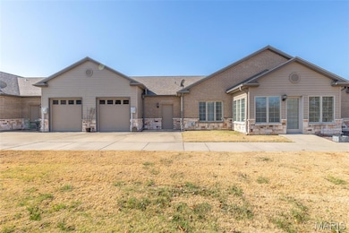 112 Kaylee Cir, Poplar Bluff, MO 63901 - photo 2