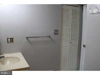 1064 Harbour Dr unit 1064, Palmyra, NJ 08065 - photo 6