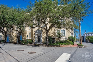 304 W Jones St, Savannah, GA 31401 - photo 5