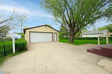 1721 14 1 2 St S, Fargo, ND 58103 - photo 3