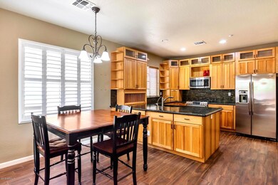 40144 N Bell Meadow Ct-large-008-15-Kitc