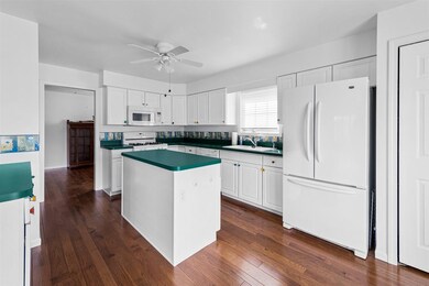 18483 Spring Beach Dr, South Bend, IN 46637 - photo 5