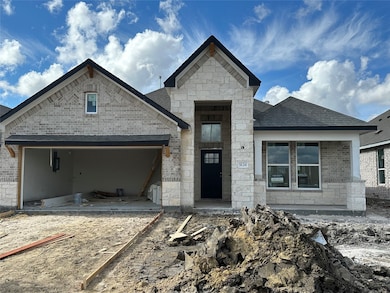 3126 Emerald Hills Dr, Angleton, TX 77515 - photo 2