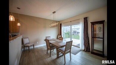 6113 Christie Ct, Davenport, IA 52807 - photo 5