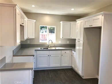 11659 Antwerp Ave, Los Angeles, CA 90059 - photo 4