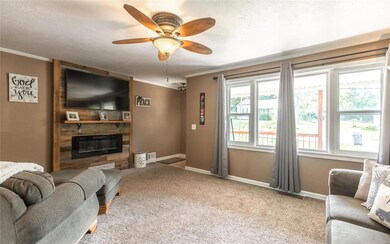 304 N Elm St, Dixon, MO 65459 - photo 4