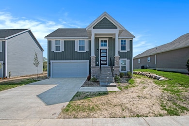 7494 Legend Ct, Caledonia, MI 49316 - photo 3