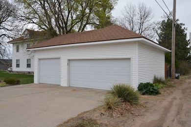 1737 M St, Ord, NE 68862 - photo 3