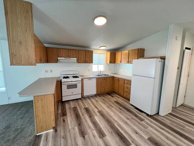 174 Pellinore St, North Salt Lake, UT 84054 - photo 5