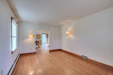 531 Center St, Slatington, PA 18080 - photo 2