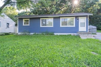 3918 Martin Luther King jr Pkwy, Des Moines, IA 50310 - photo 2