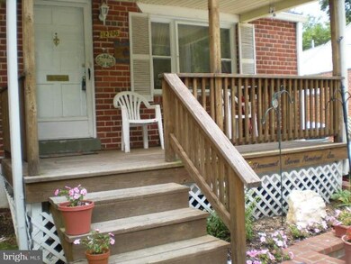12706 Turkey Branch Pkwy, Rockville, MD 20853 - photo 2