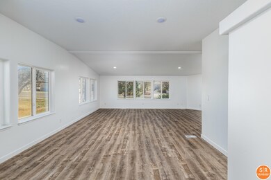 4 Living Room