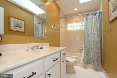 1260 Lamplighter Way, Reston, VA 20194 - photo 4