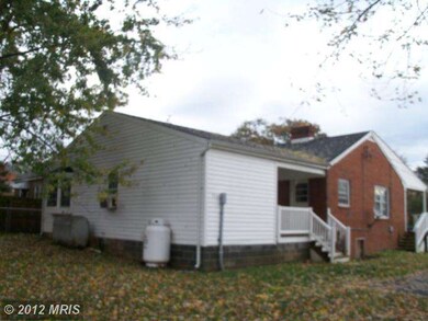 279 Stonewall St, Strasburg, VA 22657 - photo 2