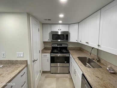 4757 E Belleview St unit 58, Phoenix, AZ 85008 - photo 6