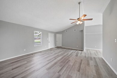 148 Country Oaks St unit Lot 44, Brazoria, TX 77422 - photo 5