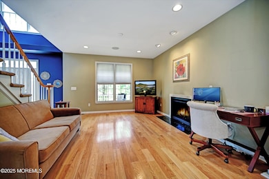 06-Living Room