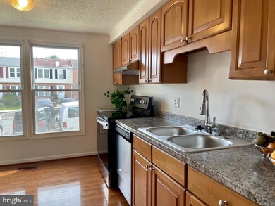 27 Briarstone Ln, Gaithersburg, MD 20877 - photo 6