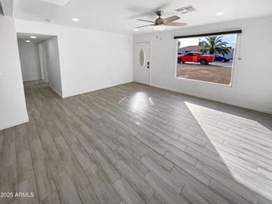 4345 N 47th Dr, Phoenix, AZ 85031 - photo 4