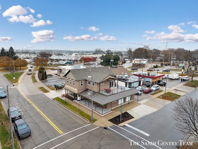 300 N 7th St unit 2 - Upper, Grand Haven, MI 49417 - photo 2