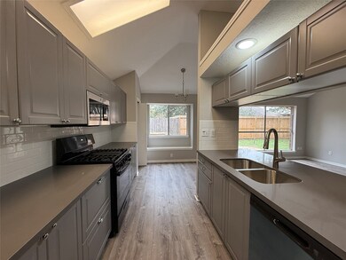 17326 Masonridge Dr, Houston, TX 77095 - photo 5