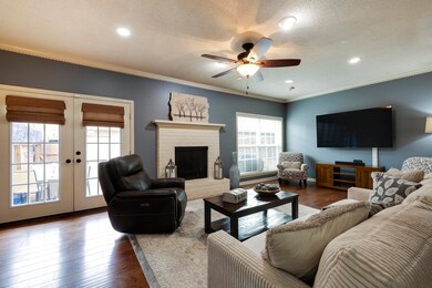 Gorgeous hand-scraped hardwood throughout