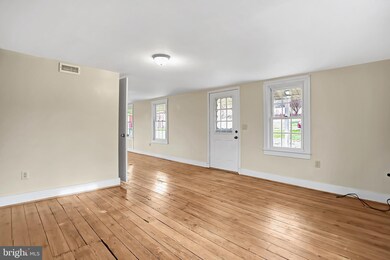 24855 Raven Rock Rd, Sabillasville, MD 21780 - photo 4